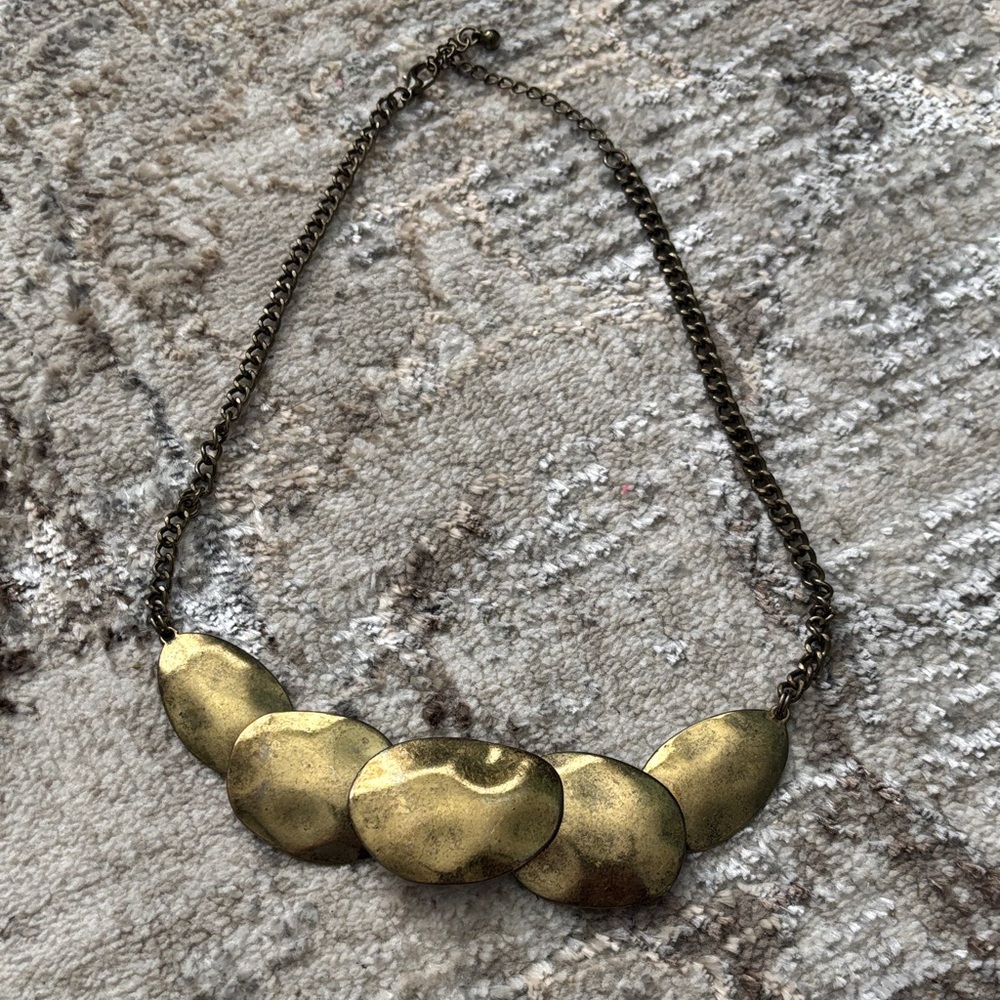 Elegant Gold Tone Necklace